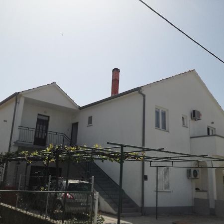 Apartmani Lukacic Biograd Na Moru Esterno foto