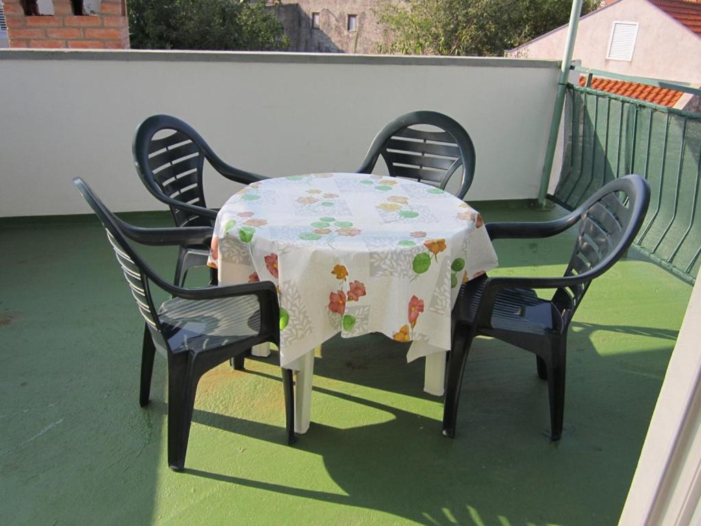 Apartmani Lukacic Biograd Na Moru Esterno foto