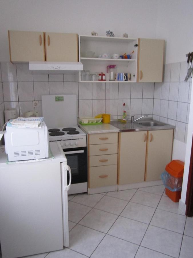 Apartmani Lukacic Biograd Na Moru Esterno foto
